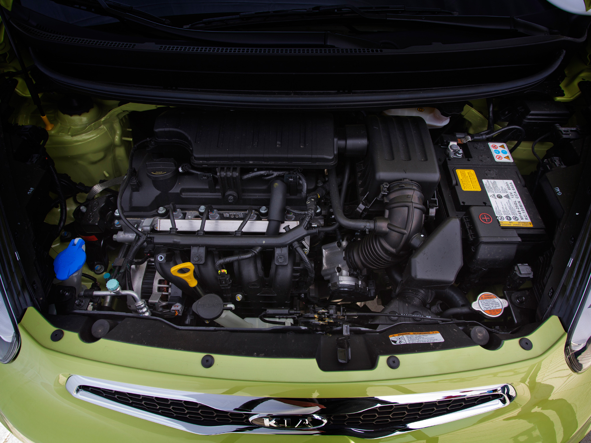Капот киа пиканто. Kia Picanto 2014 под капотом. Двигатель Kia Picanto 1.2. Киа Пиканто 2011 двигатель. Kia Picanto 2011 под капотом.