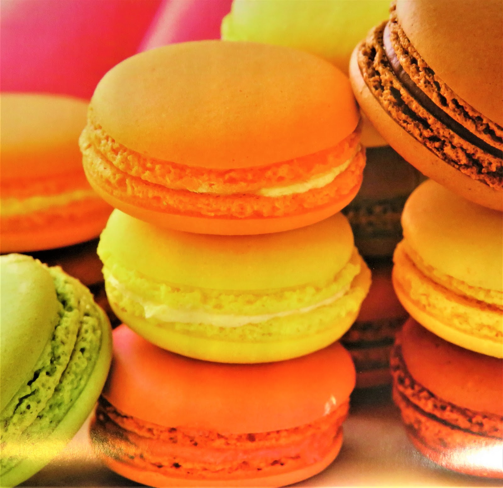 Макарон во франции