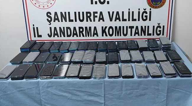 Urfa'da kaçak telefon ele geçirildi