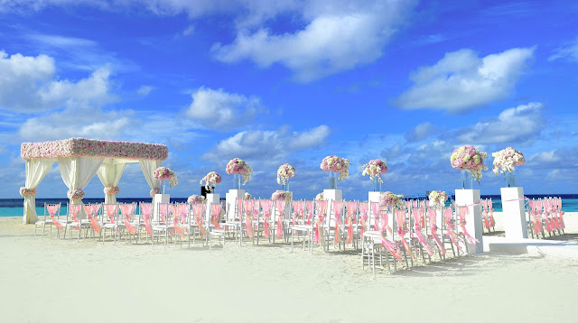 HOW TO PLAN A DESTINATION WEDDING