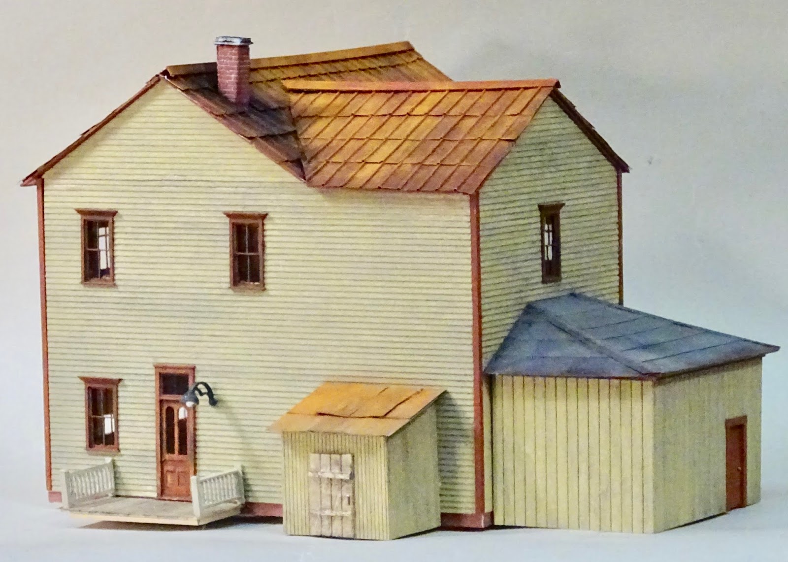 Model Railroad Minutiae Victorian house model complete
