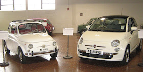 Photo of old and new Fiat 500s