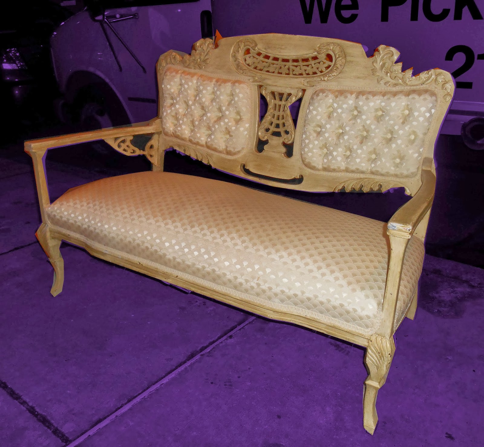 Vintage Victorian Style SetteeSOLD soloshrinks