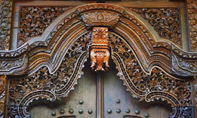 Perbedaan Keunikan Seni Ukir Kayu Dari Jepara Dan Bali Arafuru