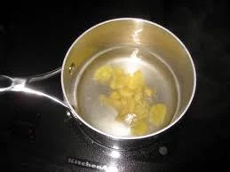 boil-the-water-for-ginger-tea