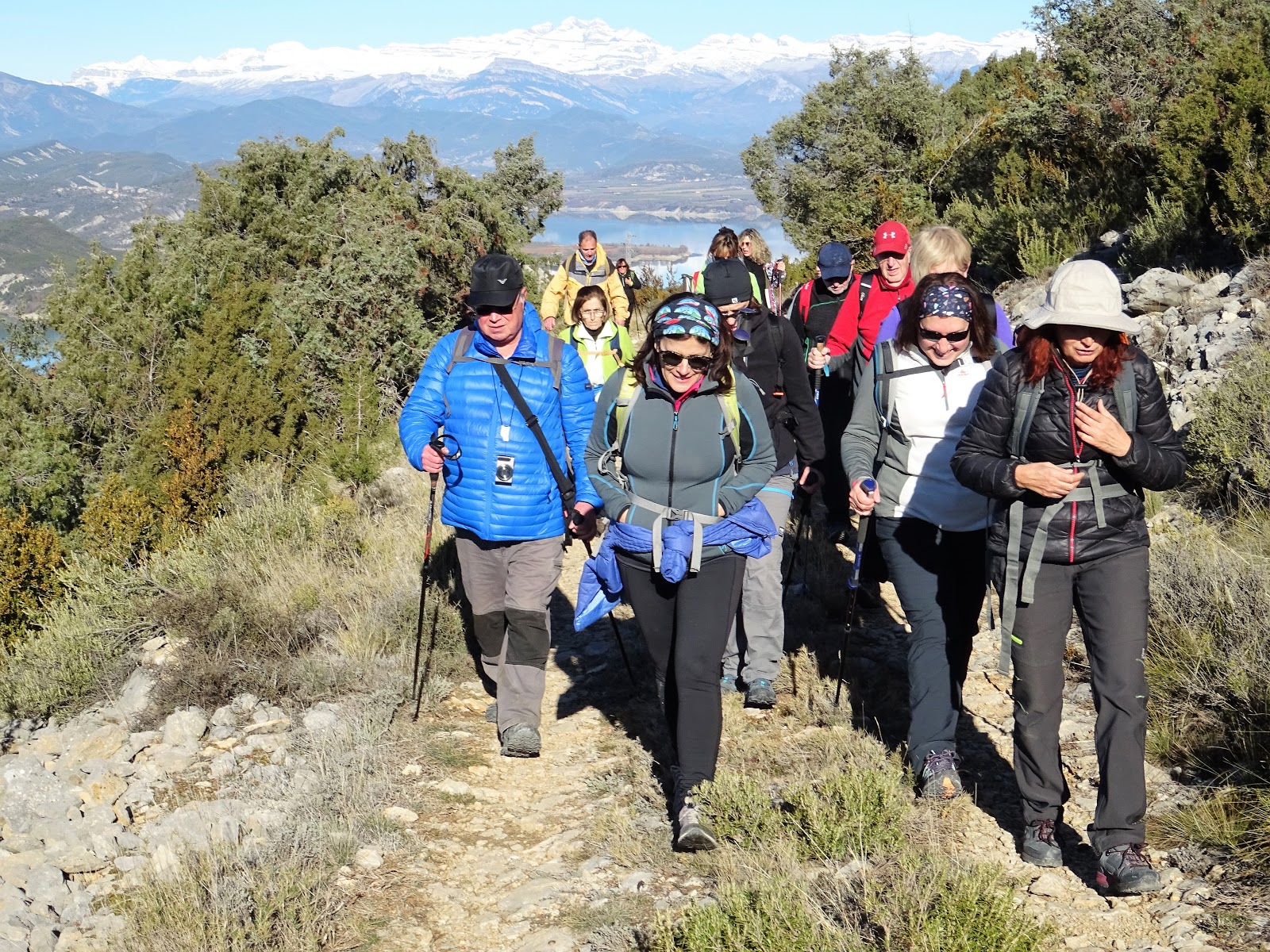 ARTÍCULOS, RESEÑAS LITERARIAS Y EXCURSIONES Carlos Bravo Suárez MESÓN