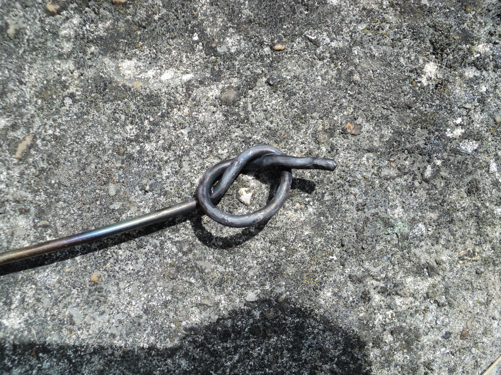 Coutellerie Au Chat Nœud De Forgeron Et Crkt Eat N Tool