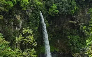 Tempat Wisata Alam di Bandung murah meriah Curug bugbrug