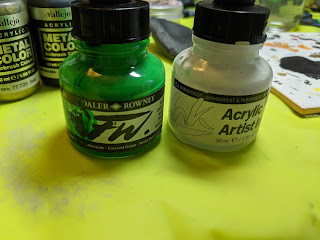 FW Emerald Green and Vallejo White Inks