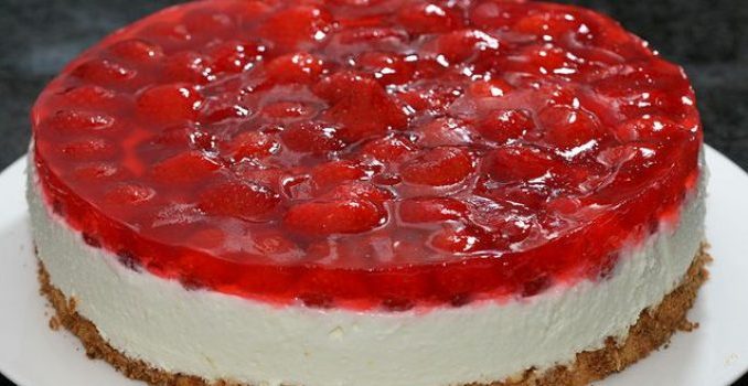 Kuche Guten Appetit: Quark-Pudding-Torte mit Erdbeeren und Tortenguss ...