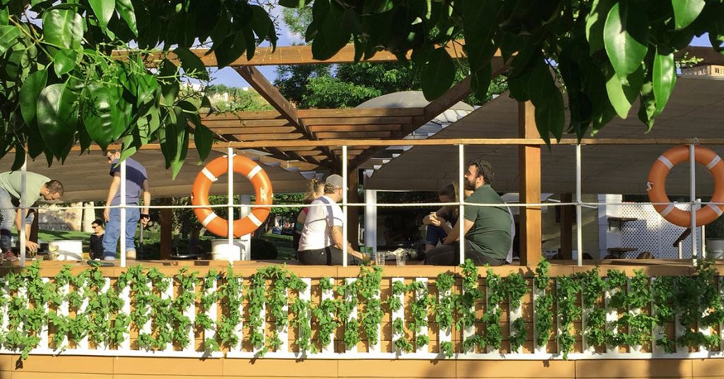 Marzua: Optimus Garden desarrolla huertos verticales con luces LED para