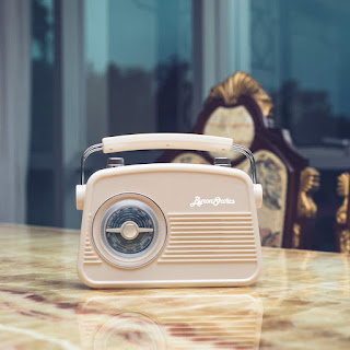 Radio FM AM Portable Radios Vintage