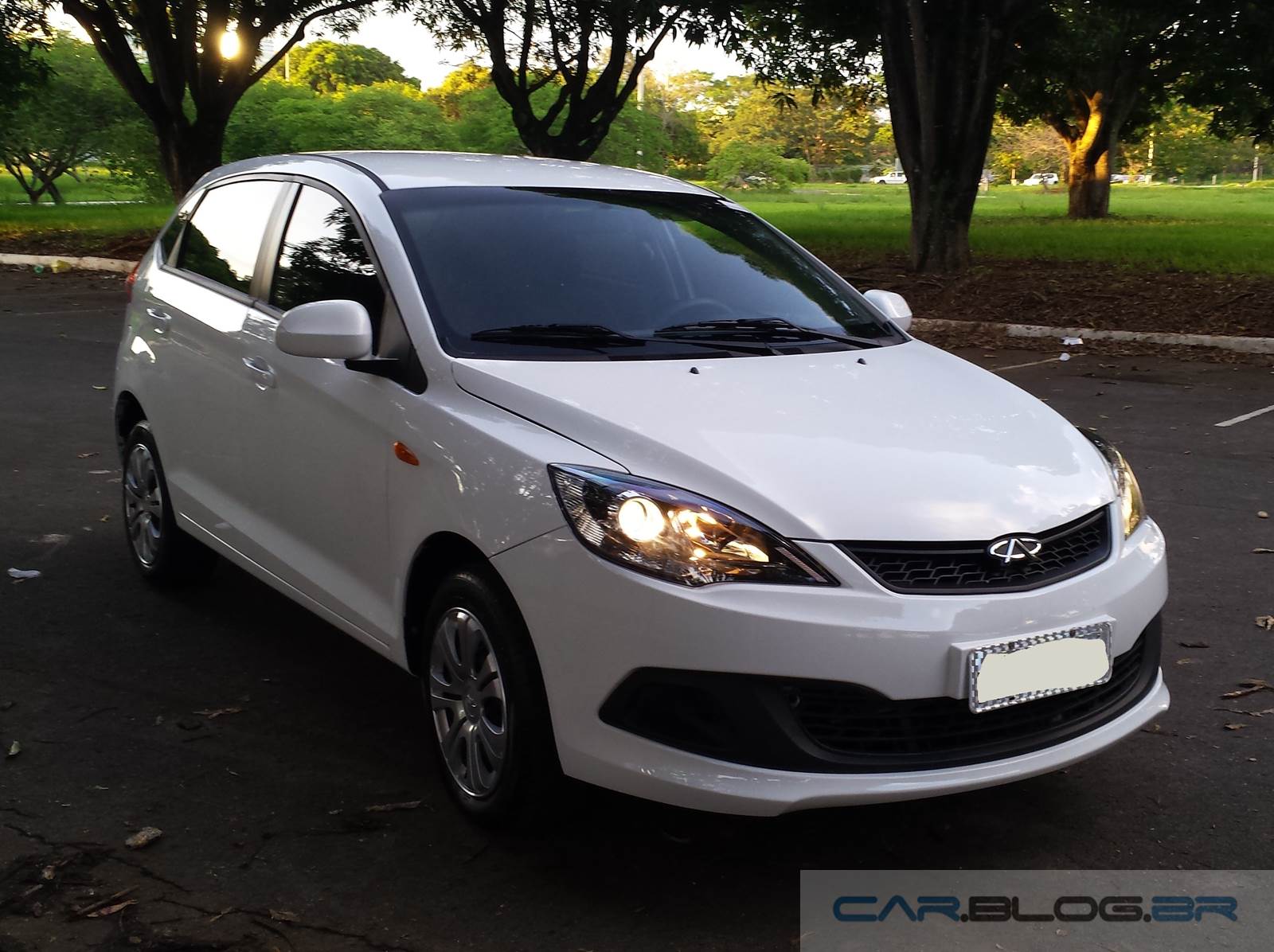 Ranking de Vendas - Maio de 2.016 Novo-Chery-Celer-2015-Flex%2B%25286%2529