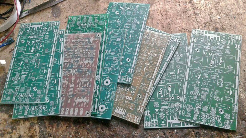 Rancang Bangun Pembuat Layout PCB Otomatis Berbasis Android Rancang