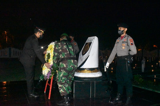 Peringati Hari Pahlawan, Renungan Suci Digelar di TMP Hastana Manggala Negara Kp. Manding Peringati Hari Pahlawan, Renungan Suci Digelar di TMP Hastana Manggala Negara Kp. Manding