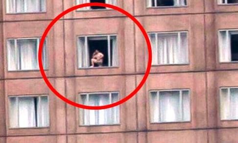 Nude In Hotel Window 60
