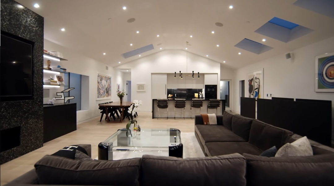 33 Interior Design Photos vs. 627 Sunset Ave, Venice, CA Luxury Home Tour
