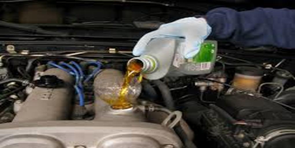 What is an engine oil Different types of motor oil and grades