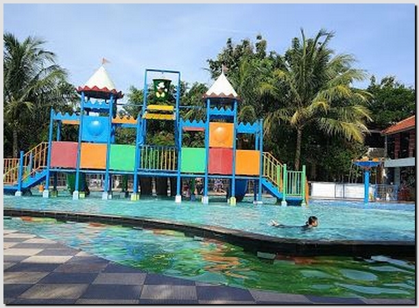 Foto Taman Wisata Pasir Putih Depok City, West Java