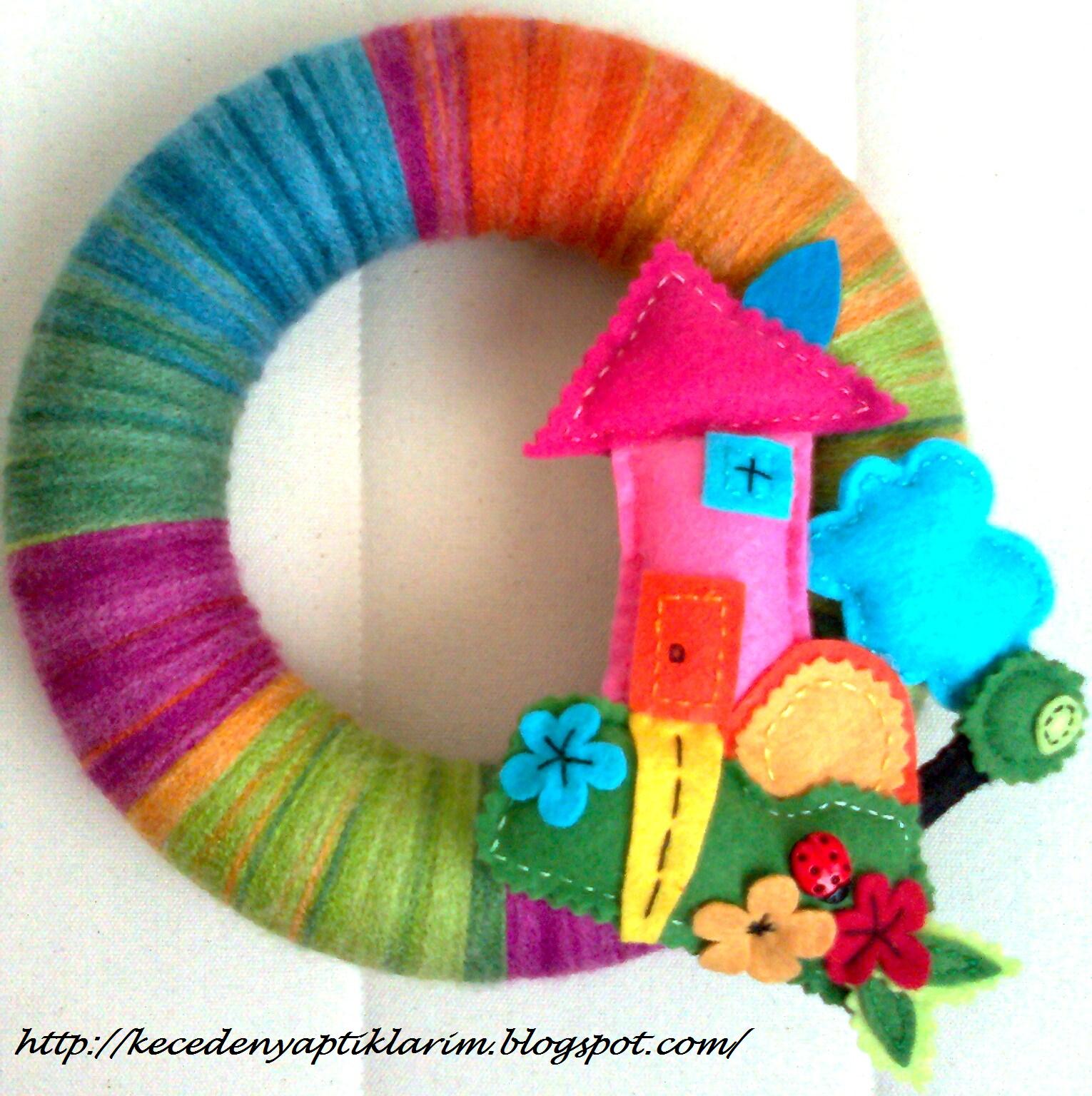 FELT IN LOVE Keçe Ev figürlü Kapı Süsü