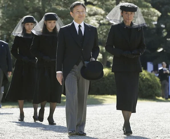Prince Naruhito, Princess Masako, Prince Akishino, Princess Kiko, Princess Mako and Princess Kako at funeral ceremony