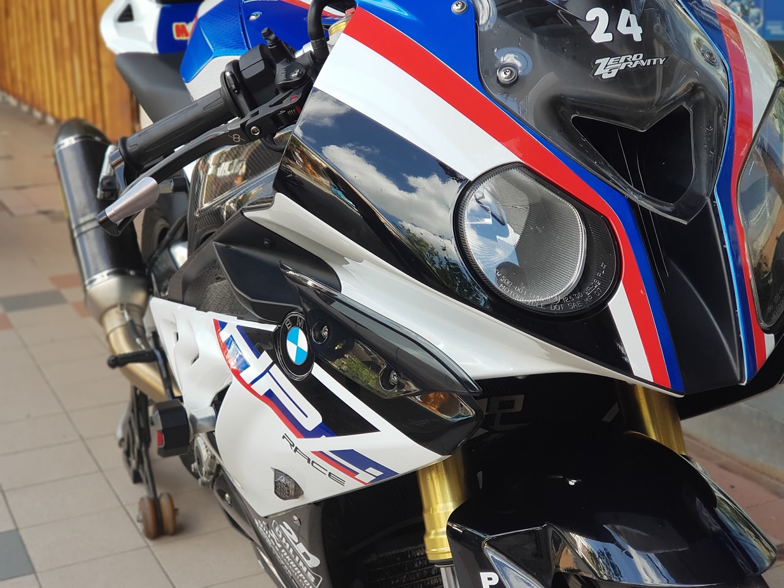Sbk Motoworks Bmw S1000rr 2011 Hp4 Race Replica