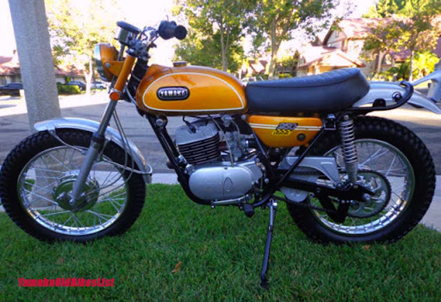 1969 Yamaha DT-1 250 Pictures