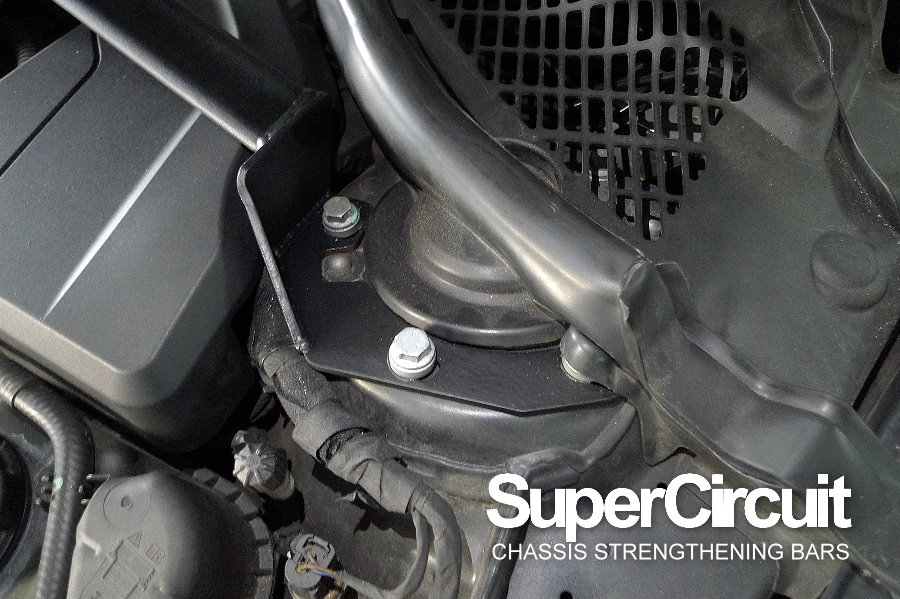SUPERCIRCUIT CHASSIS STRENGTHENING BARS BMW F30 320i LCI Front Strut Bar