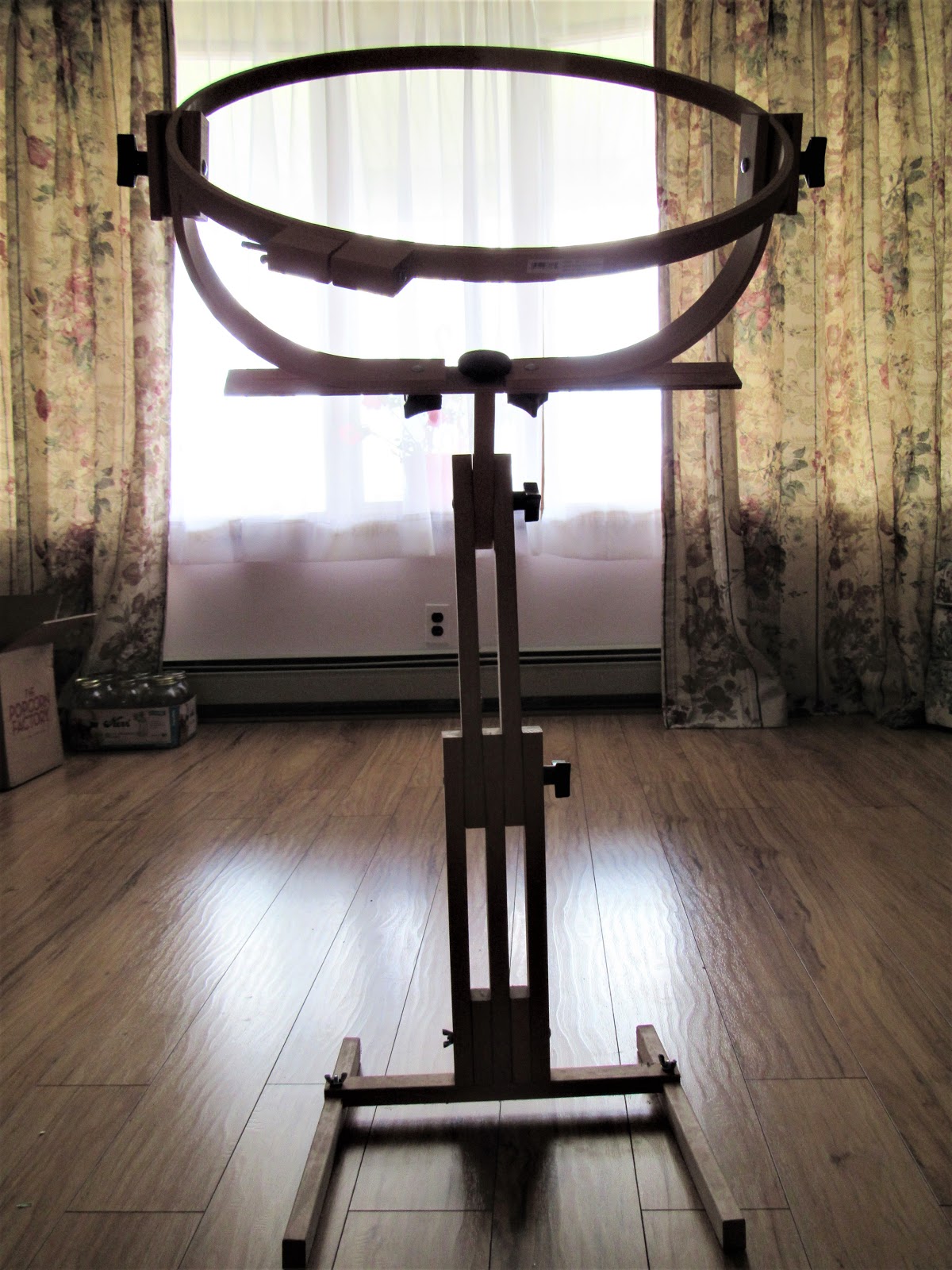 QUILTING WITH AREA 3 Standing Quilting Hoop for Sale