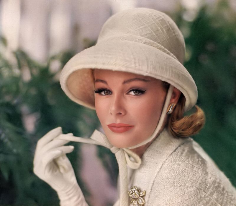 35 Stunning Photos of Classic Model Monique Chevalier in the 1950s and