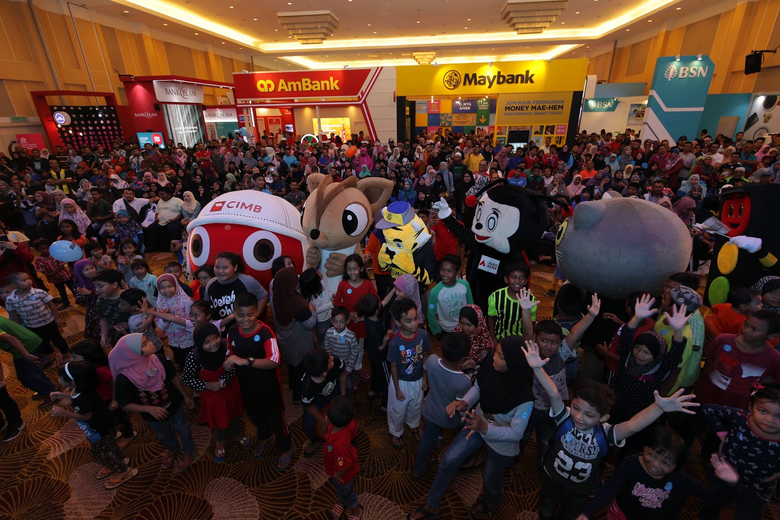 Bank Negara Malaysia Dan Industri Kewangan Mendekati Masyarakat