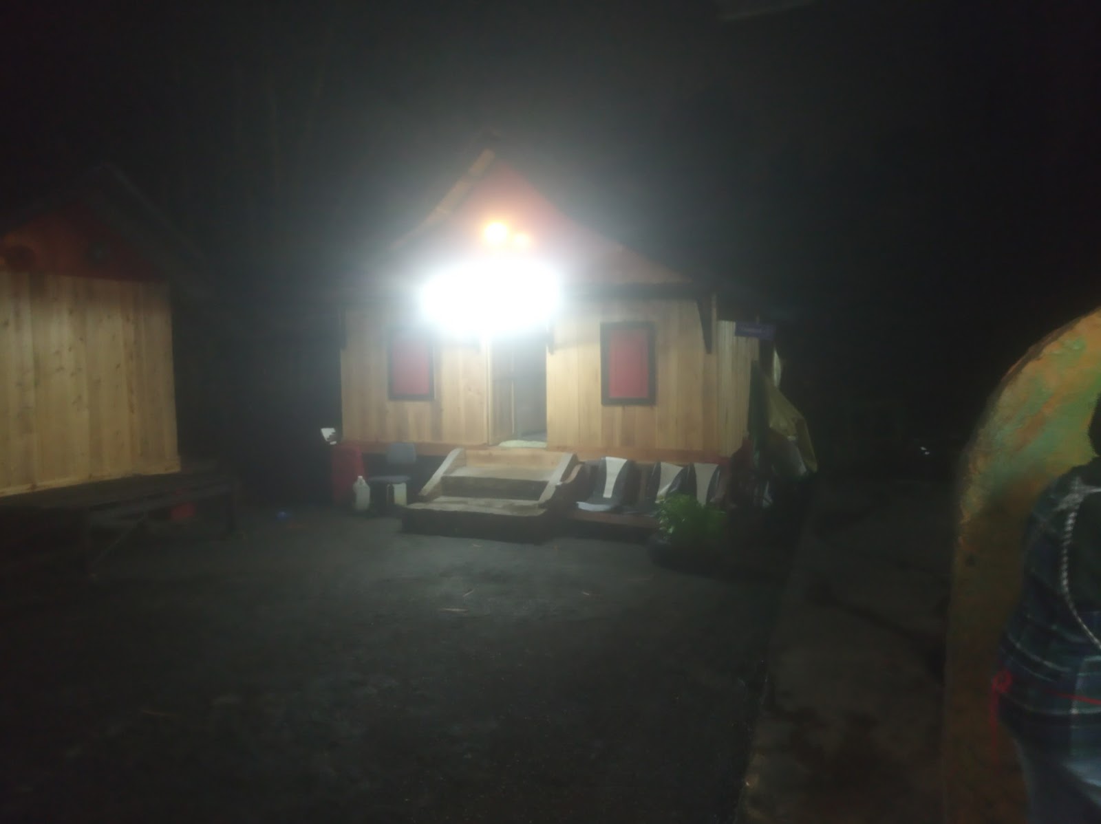 Jom ke Masjid: Surau mirip 'rumah tradisional Melayu' berdekatan Putra