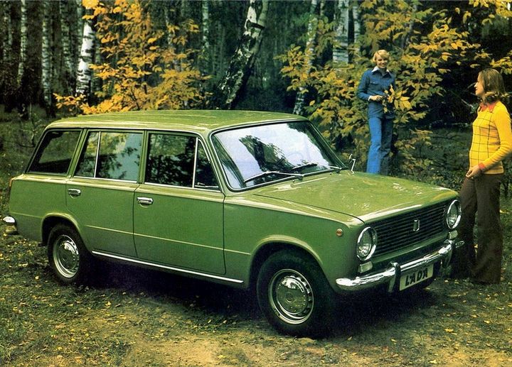 Vintage advertising posters of Soviet cars from the past  1970s 1980s - 62