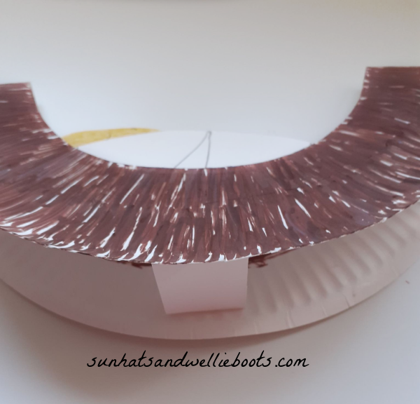 Sun Hats & Wellie Boots Rocking Baby Jesus Crib Paper Plate