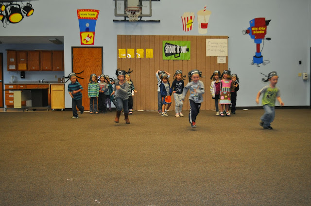 Miss Jessica's Kindergarten: Spider Relay Races!