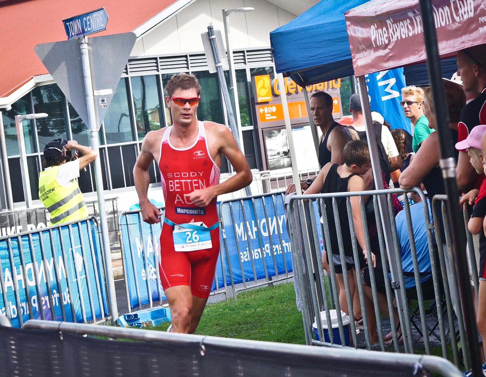 Sam Betten - Professional Triathlete: Gatorade Series Raby Bay - 6th