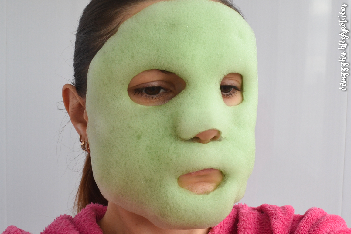 Eveline Cosmetics Bubble Face Mask Moisturising Review & Swatches
