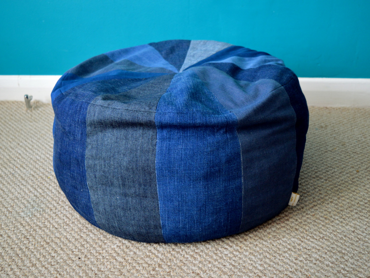'So, Zo...' Free Pattern Friday DIY Floor Pouf