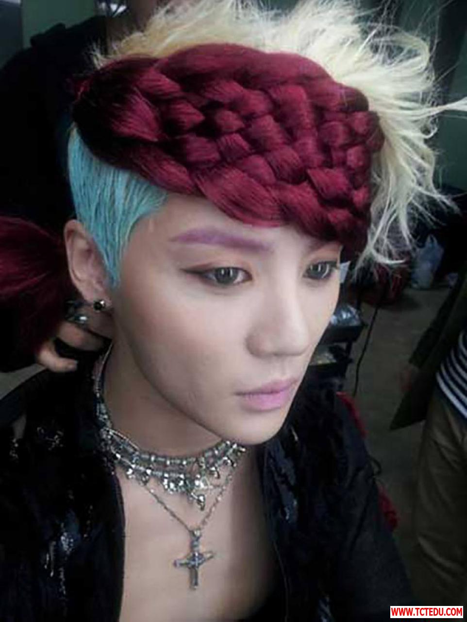 Chắc vì chọc giận stylist tóc nên nhiều sao Hàn mới phải ăn Chắc vì chọc giận stylist tóc nên nhiều sao Hàn mới phải ăn