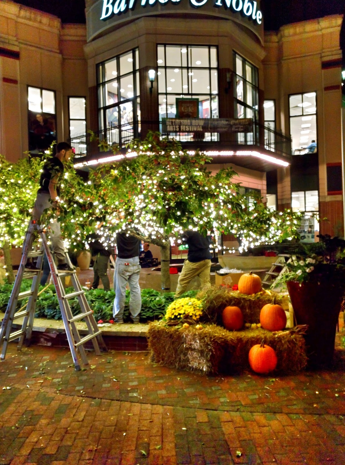 Robert Dyer Bethesda Row Bethesda Row ready for Halloween, trickor