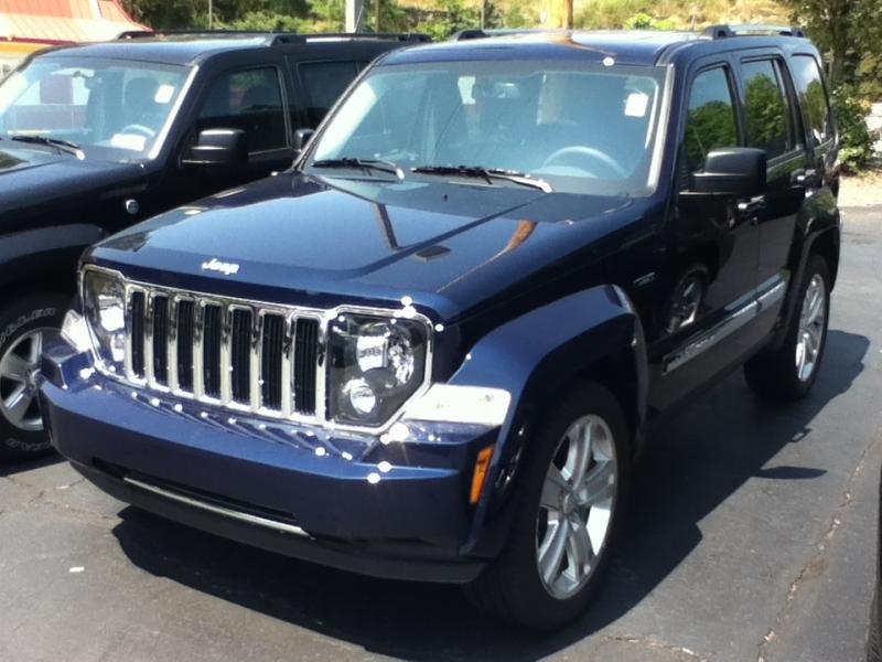 What is in the jeep liberty latitude package #4