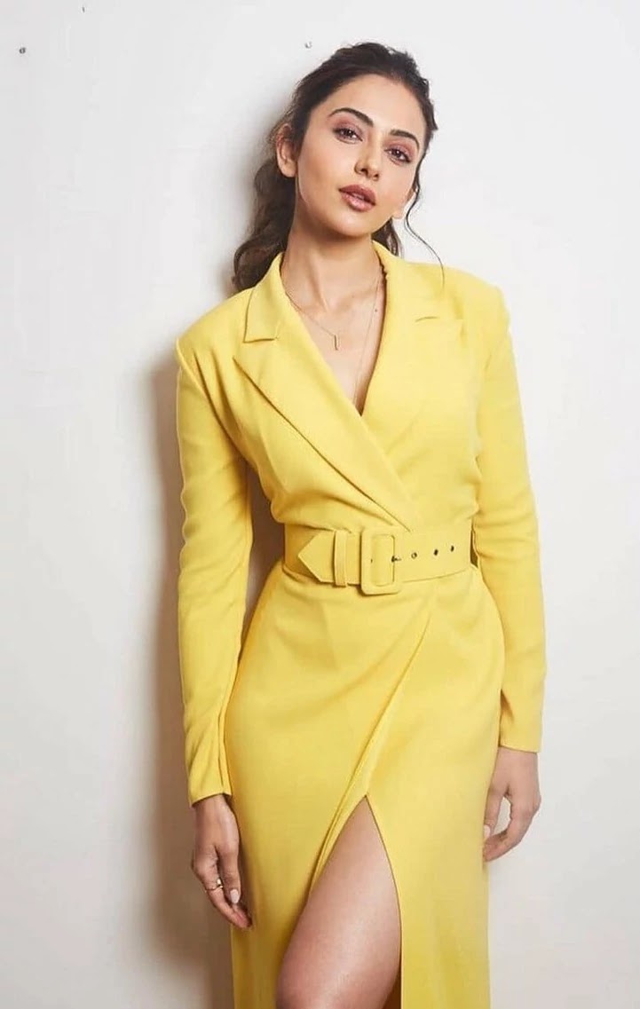 rakul-preet-singh-in-yellow-outfit rakul-preet-singh-in-yellow-outfit