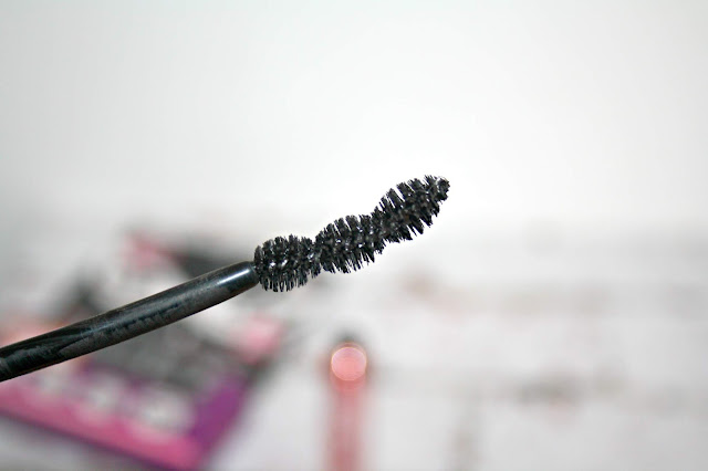 Fairydrops Scandal Queen Waterproof Mascara Wand