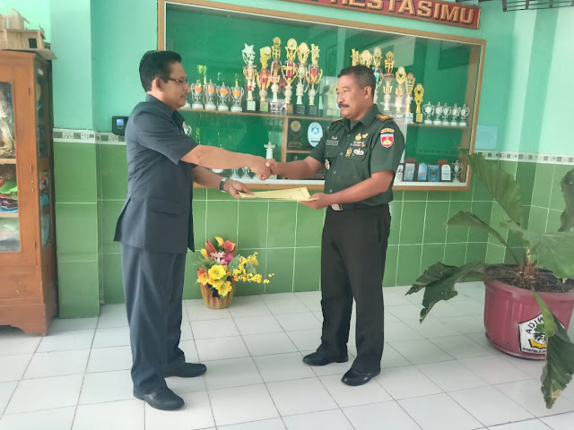 Danramil Tandatangani Mou Dengan Kepsek SMP N 1 Miri