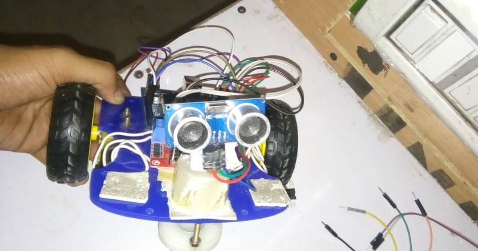 How to make obstacle avoiding robot using Arduino. ~ ElectroCoreDIY
