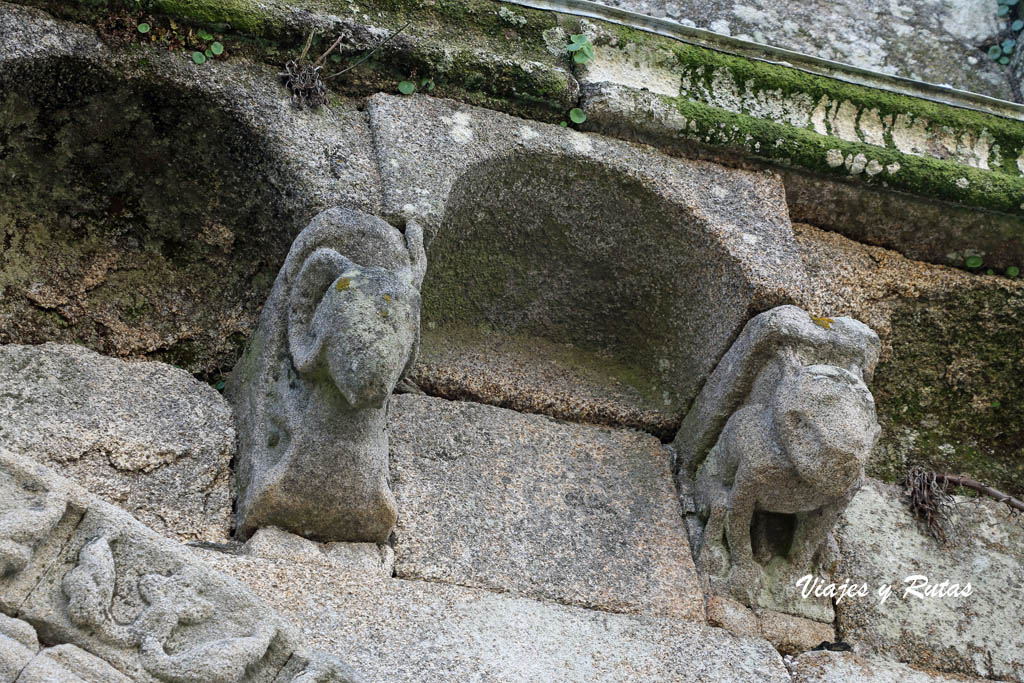 Canecillos del Monasterio de Xunqueira de Espadanedo