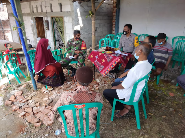 Babinsa Pelemgadung Ingatkan Warganya Yang Akan Melaksanakan Hajatan Wajib Sesuai Prokes