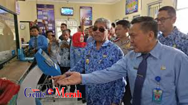 Tingkatkan Investasi Pelaku Usaha,  Pemkab Lamteng Gratiskan Perizinan