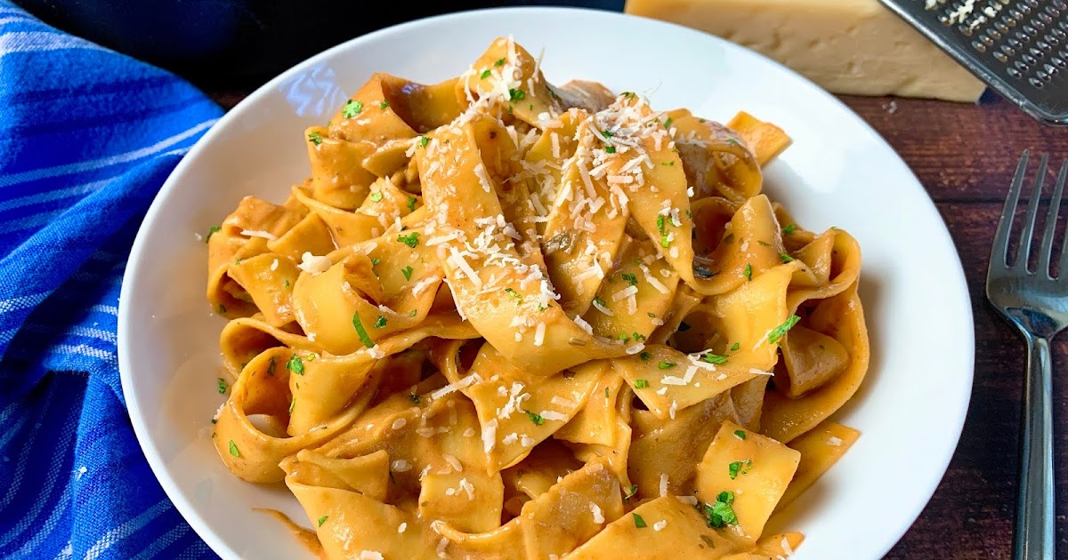 Pasta with Creamy Pink Pesto Sauce Pasta with Creamy Pink Pesto Sauce