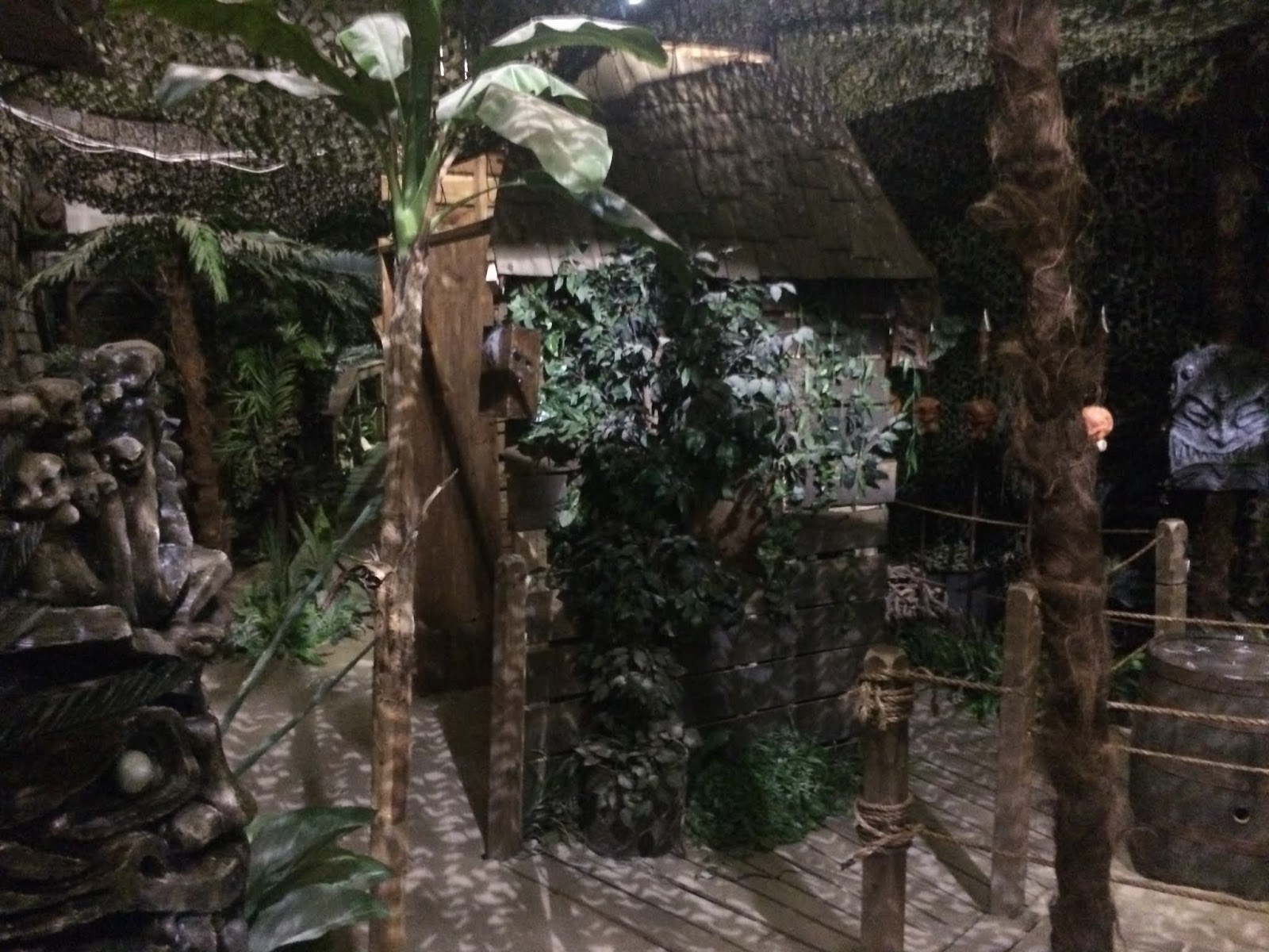 The ESC Key The Lost Island of the Voodoo Queen / L'Île Perdue de la Reine Vaudou Escaparium